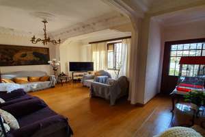Flat for sale in Extramurs, Valencia. 